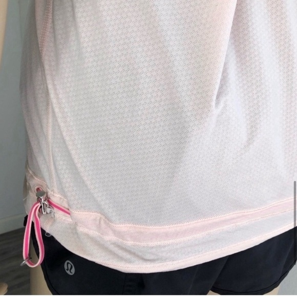 Lululemon shirt ajustable at the bottom soft pink size:2 - Picture 9 of 16